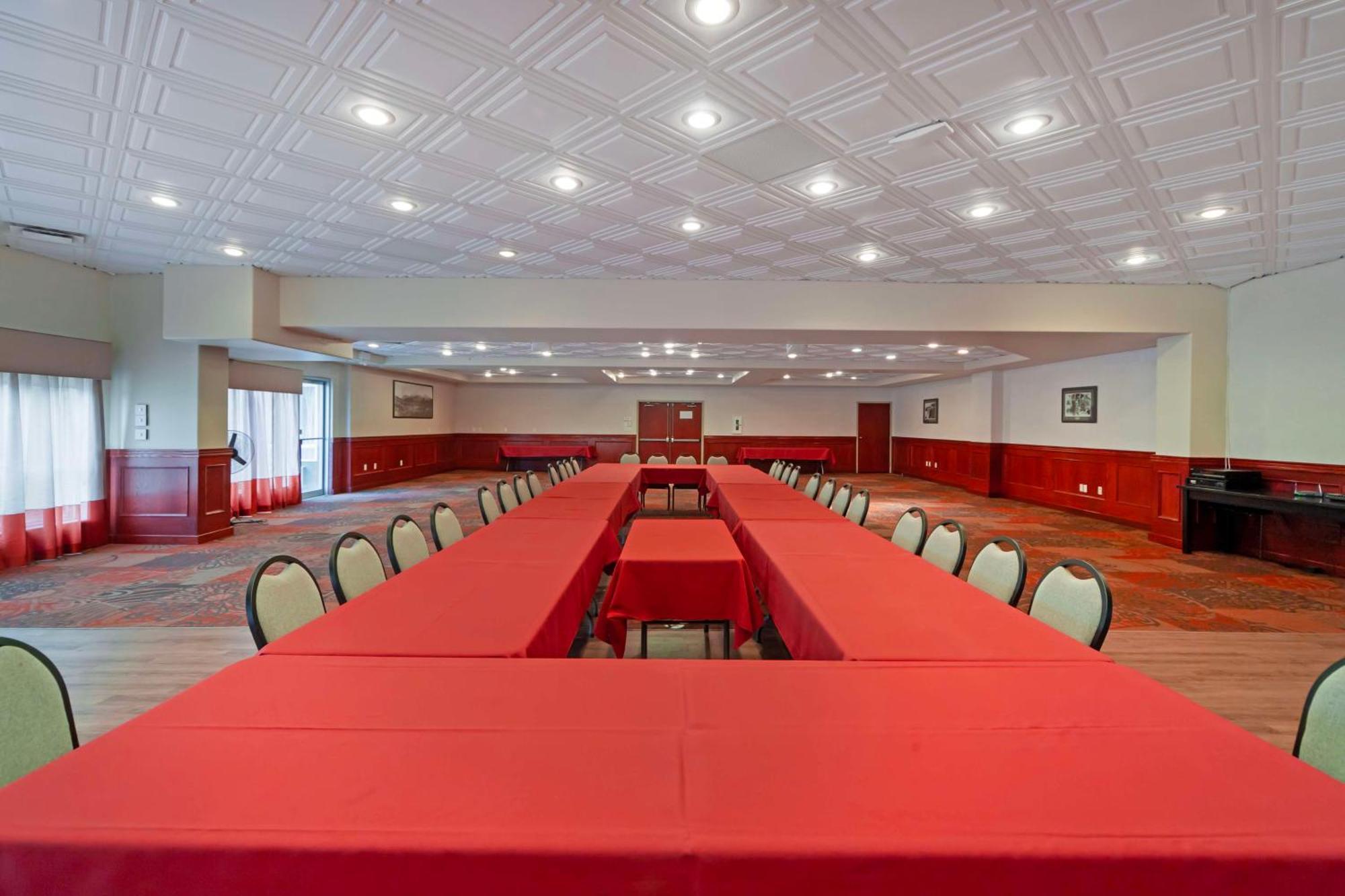 Best Western High Road Inn Edson Extérieur photo